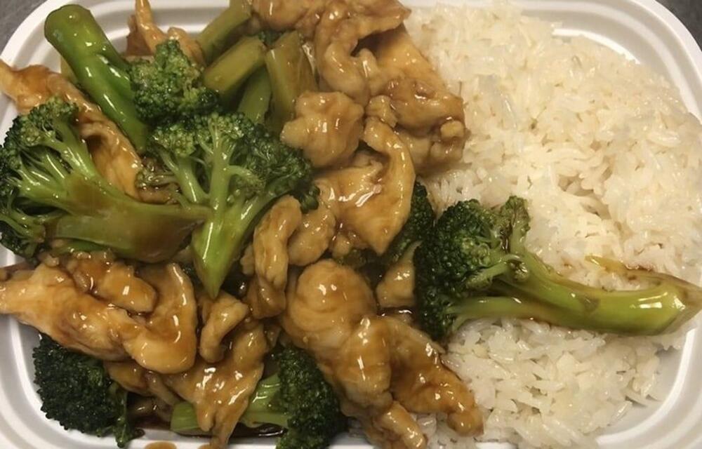D2. Boiled Chicken with Broccoli